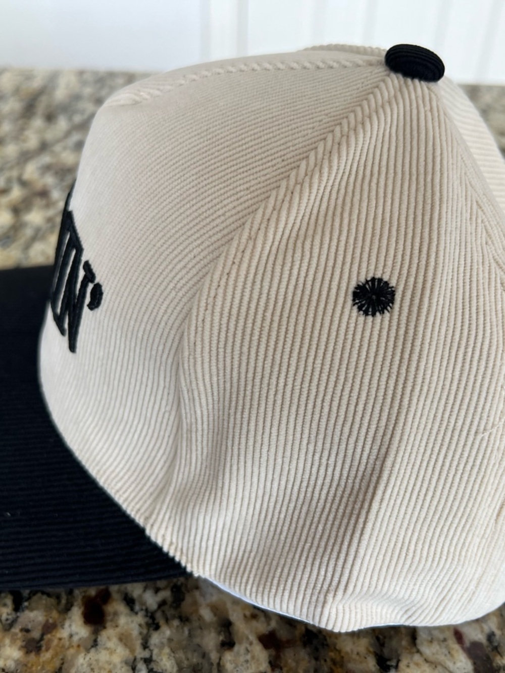 New Cream and Black 'Mommin'' Embroidered Cap - Picture 2 of 7